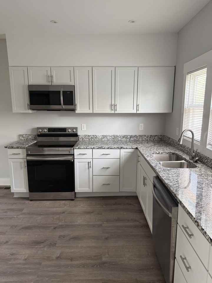 2519 North College Avenue - Photo 5 of 17