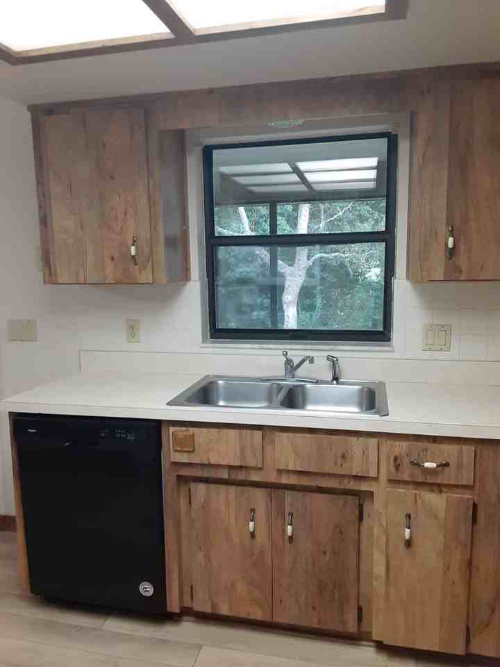 805 Hemlock St - Photo 3 of 14