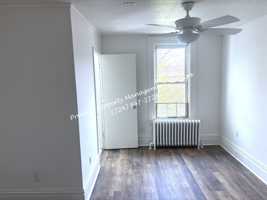 featured image of 1129 Chartiers Avenue