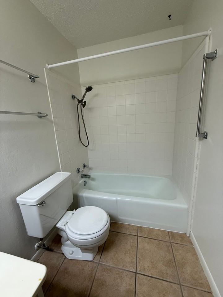 400 Johnson Dr #205 - Photo 5 of 12