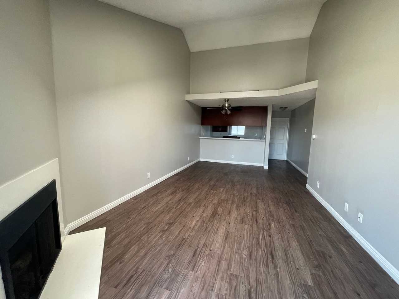 617 East 97th Street #301 - Photo 4 of 20