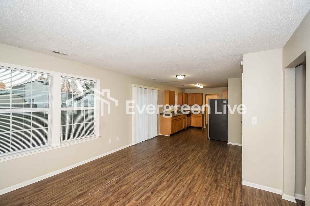 6533 Townsend Way - Photo 5 of 16