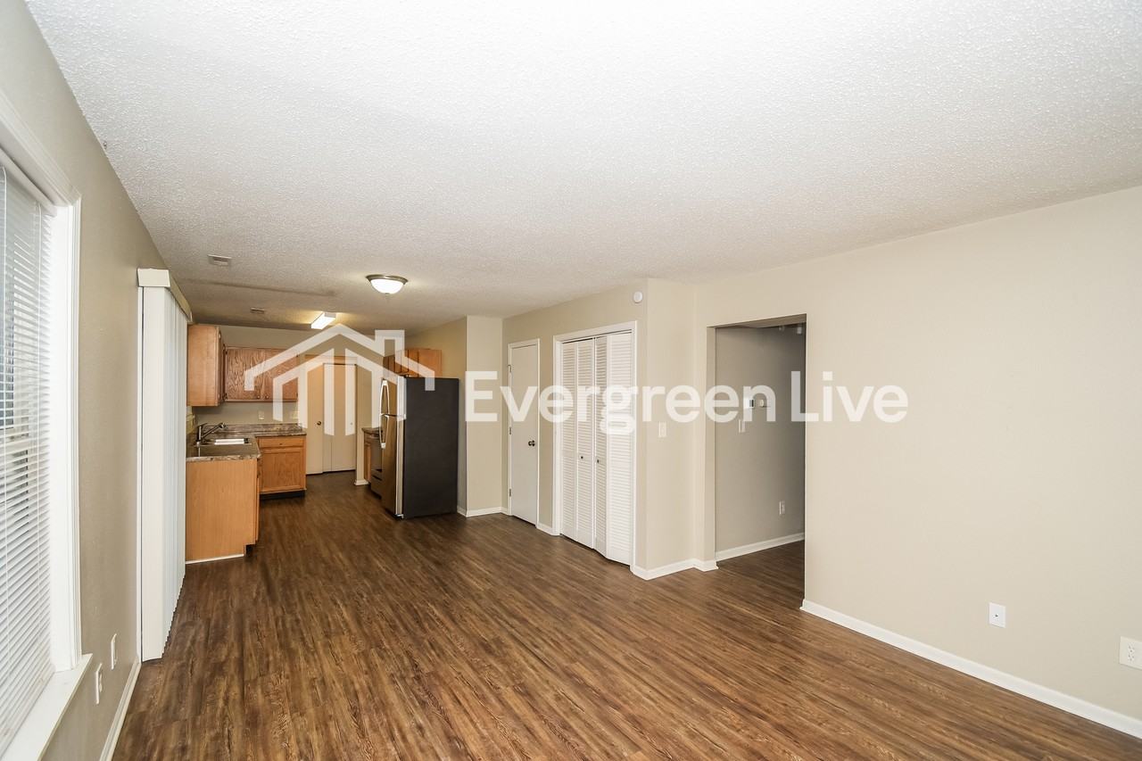 6533 Townsend Way - Photo 6 of 16