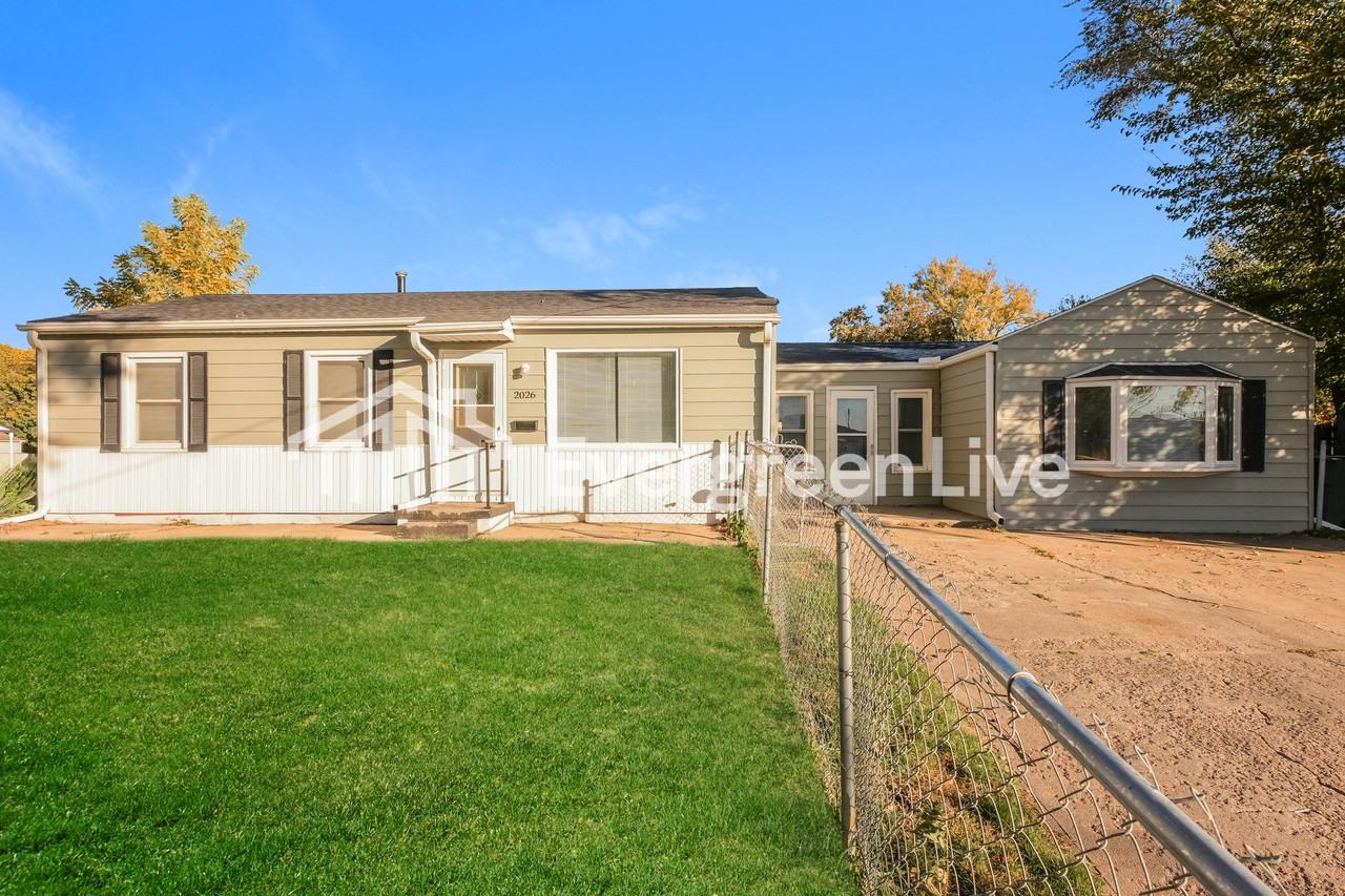 2026 Avenue L - Photo 2 of 16