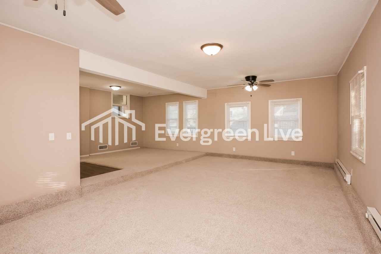 2026 Avenue L - Photo 5 of 16