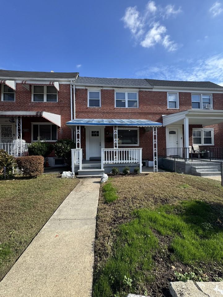 1013 Mount Holly St - Photo 3 of 18