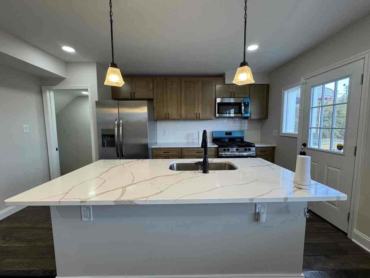 1013 Mount Holly St - Photo 7 of 18