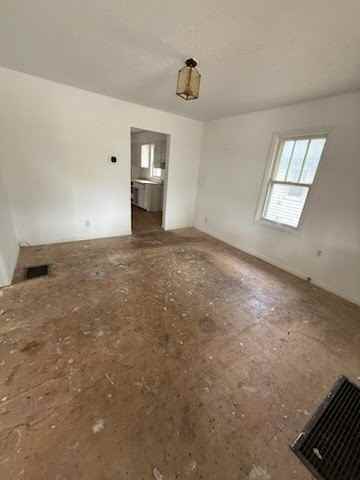 1112 E Garfield Ave - Photo 5 of 9