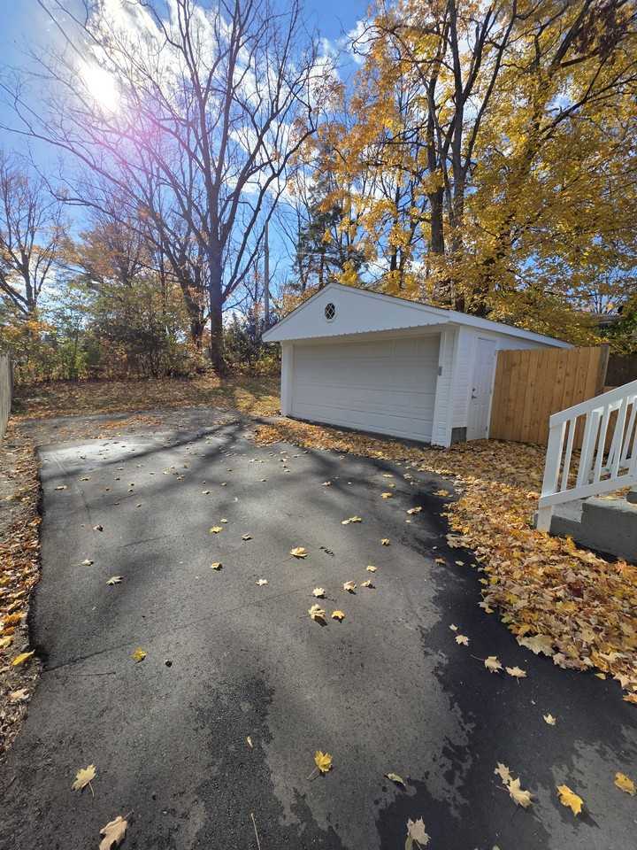 355 W Saint Clair St - Photo 2 of 15