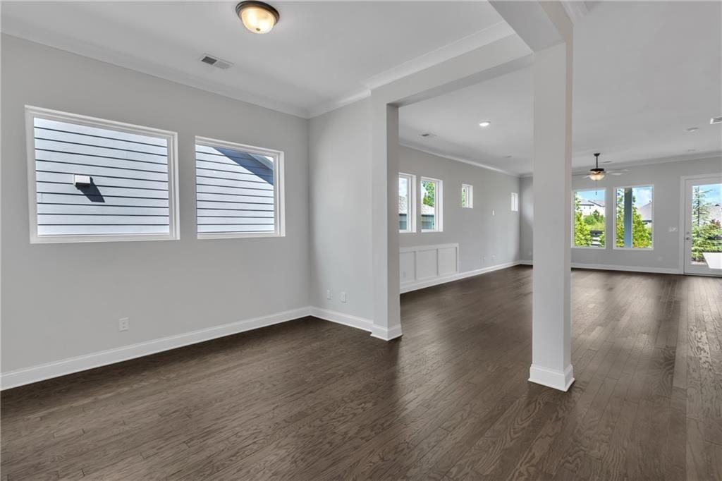 6813 Bungalow Rd - Photo 6 of 33