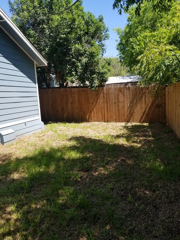 226 Victor St - Photo 3 of 3