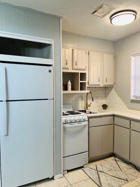 228 Country Club Rd - Photo 5 of 10