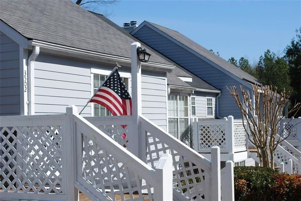 3502 Tradewinds Dr - Photo 2 of 37