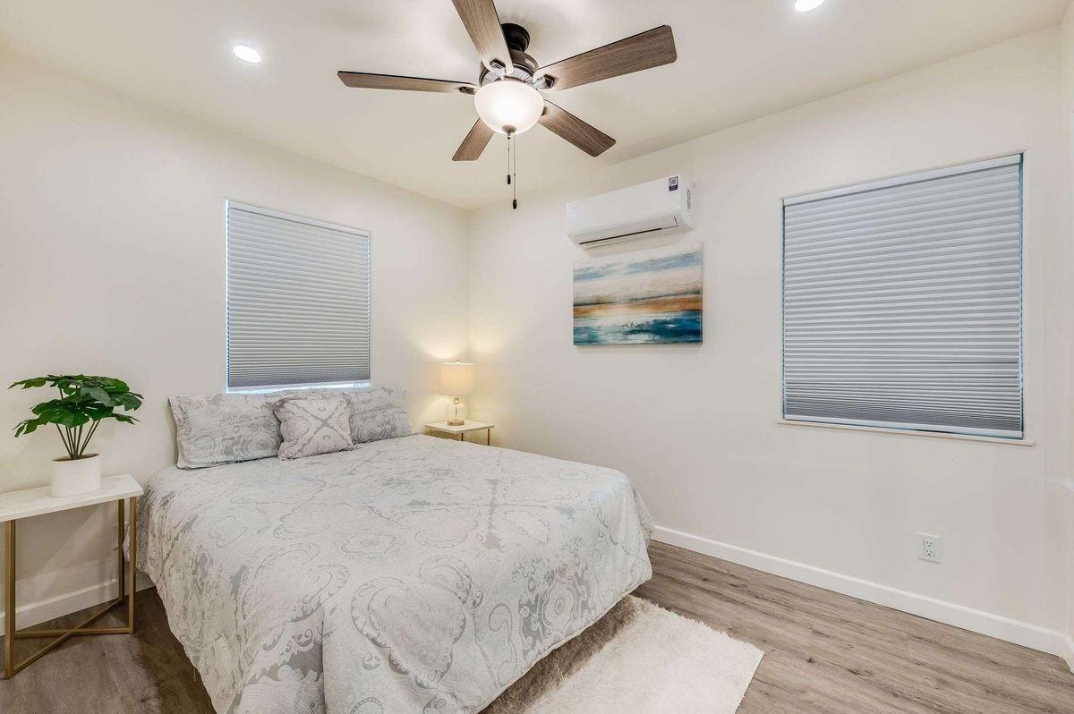 1902 E Chevy Chase Dr ##A - Photo 4 of 7