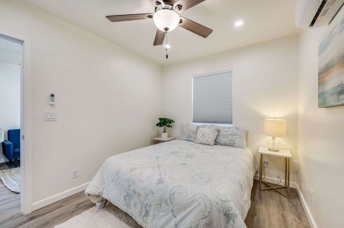 1902 E Chevy Chase Dr ##A - Photo 5 of 7