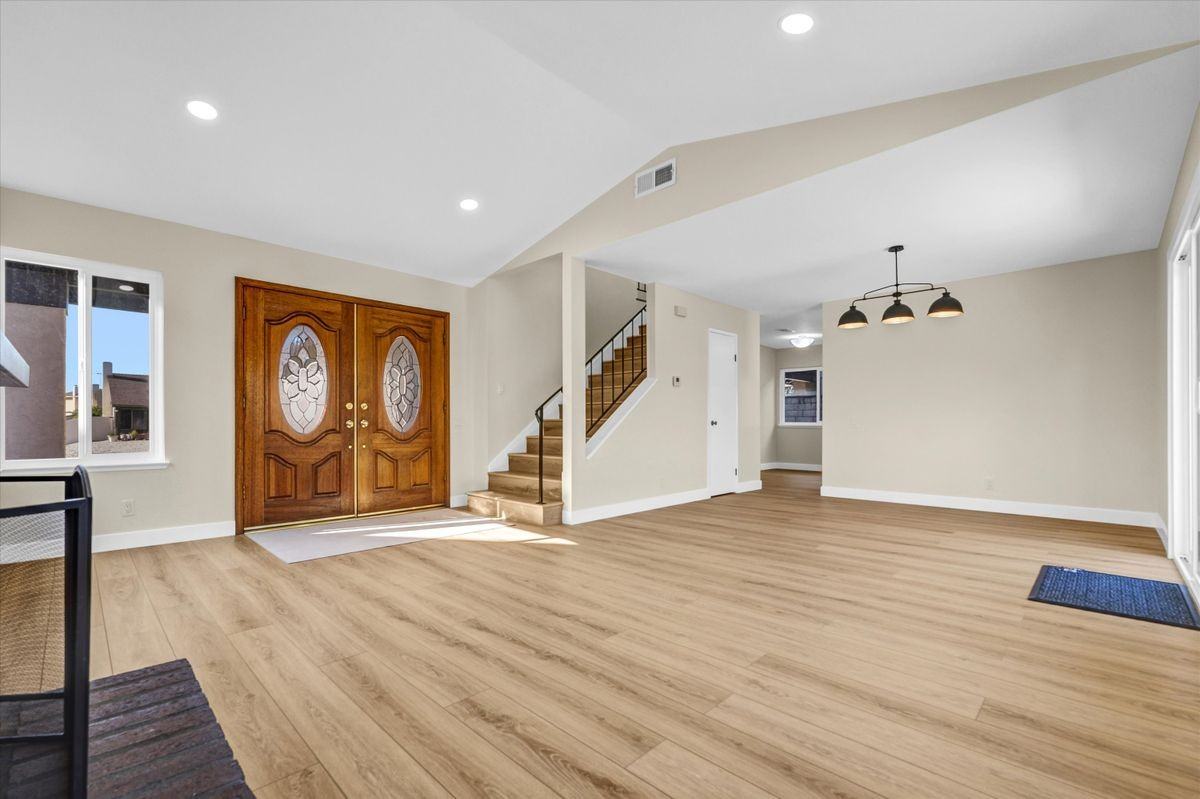 5495 E Village Dr - Photo 6 of 33