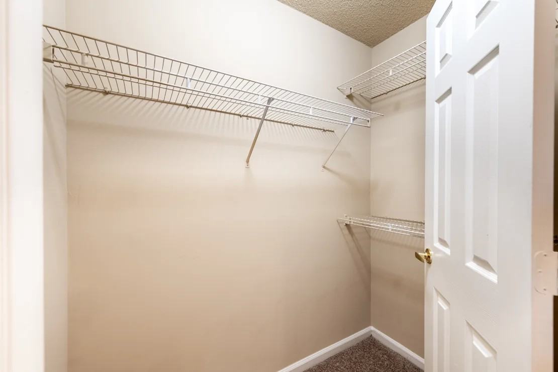 Lakeside Gardens - Photo 6 of 10