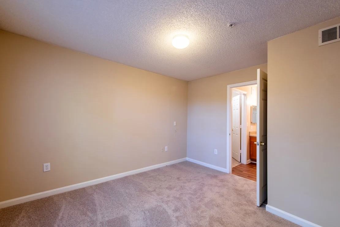 Lakeside Gardens - Photo 7 of 10