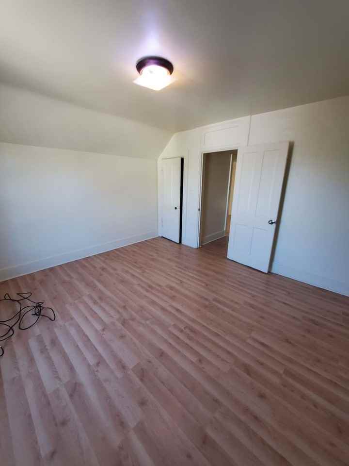 1028 Davis Pl - Photo 2 of 10