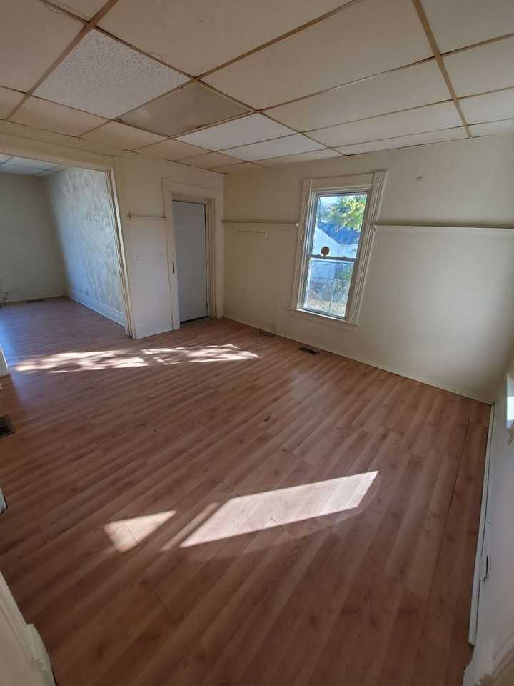 1028 Davis Pl - Photo 6 of 10