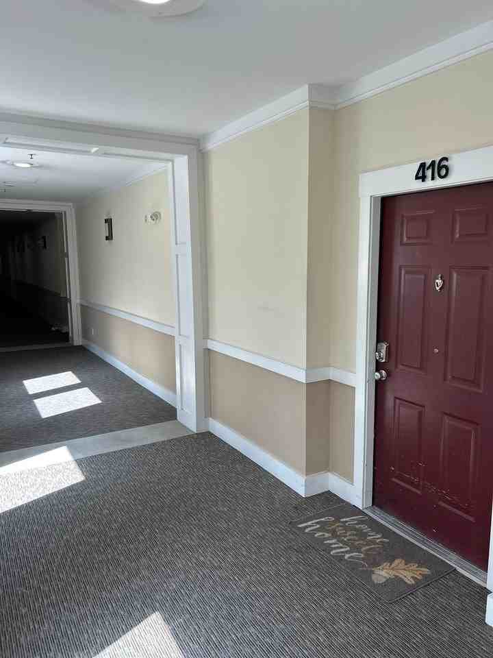 1000 E Woodlawn Rd - Photo 2 of 8