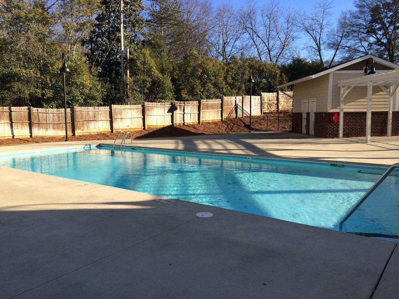 1000 E Woodlawn Rd - Photo 3 of 8