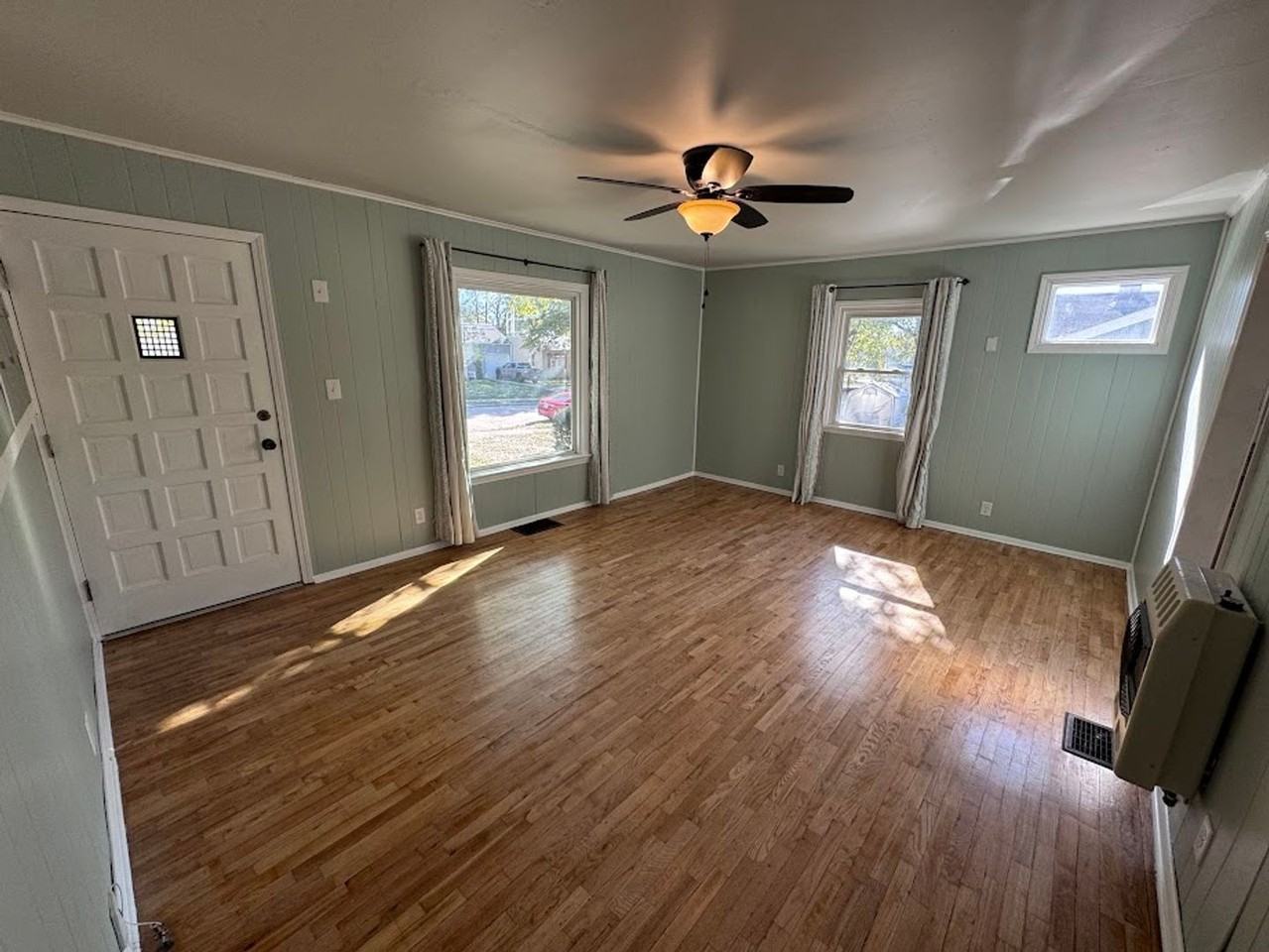 1115 South Thelma Avenue - Photo 5 of 29