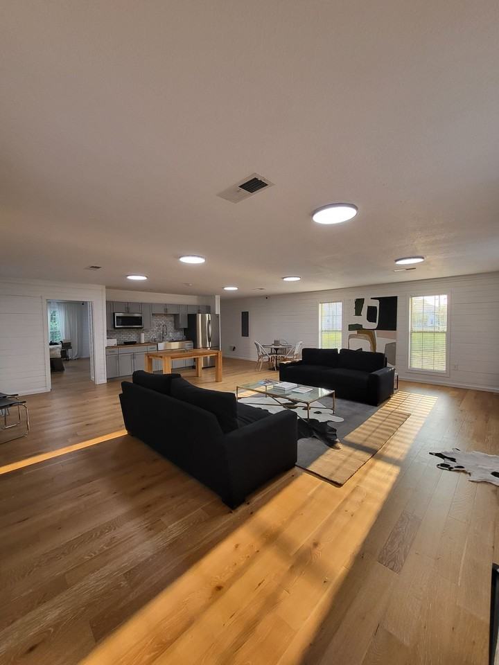 Artisan Residential - Photo 6 of 31