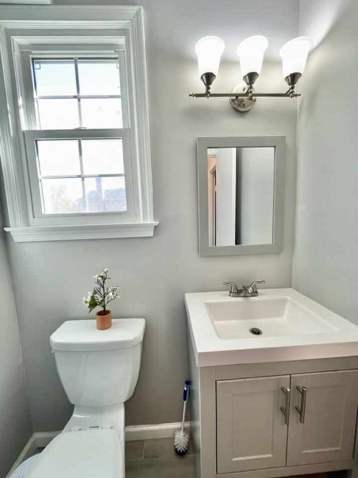 12003 Titian Way - Photo 7 of 36