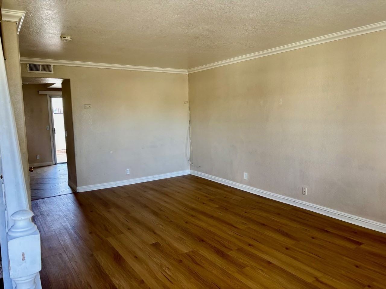 5640 Riverside Drive - Photo 4 of 18