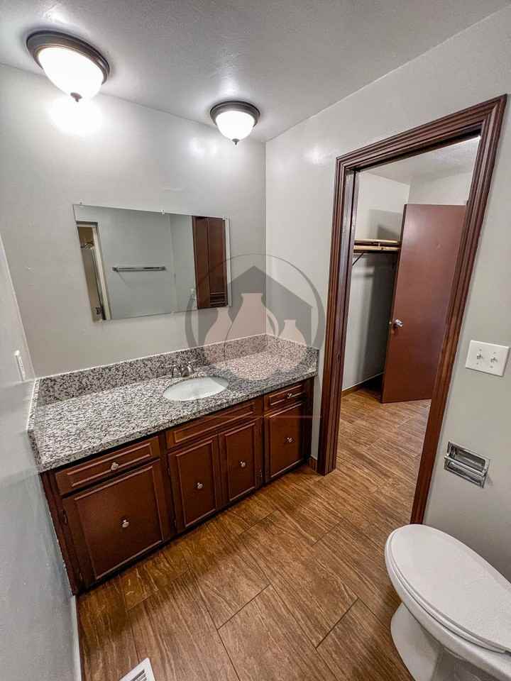 4706 Buffalo Dr Se - Photo 6 of 12