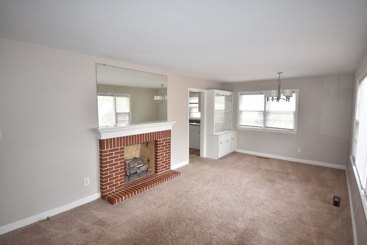 1813 Catawba Street - Photo 6 of 19