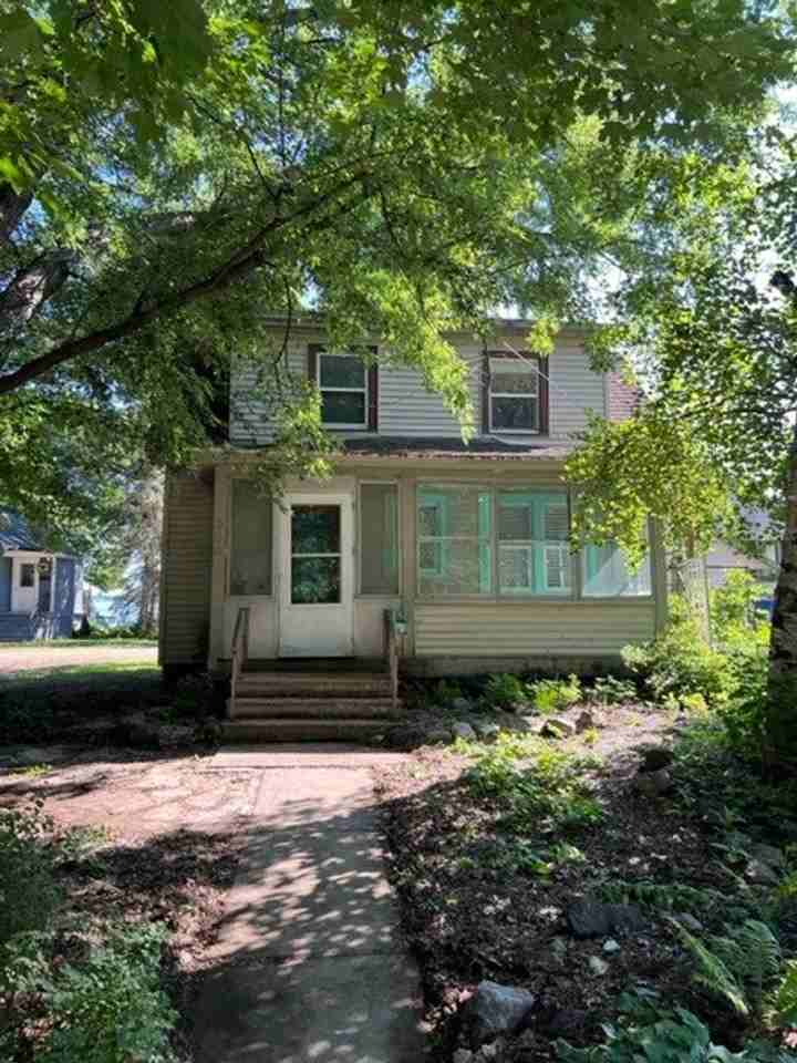 366 E Lakeside St - Photo 2 of 12