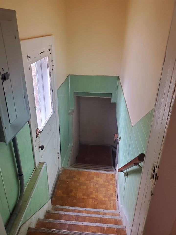 2200 S 13th St - Photo 2 of 9