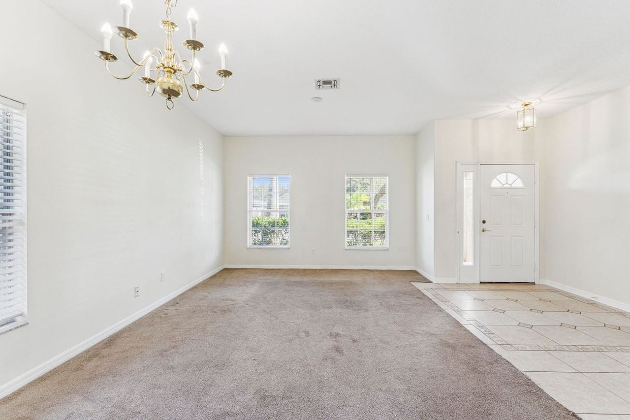 1532 Echo Lake Ct - Photo 4 of 35