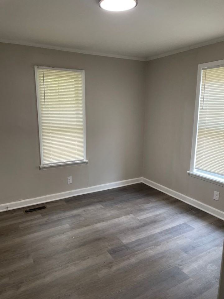 1664 E Twenty-Second St - Photo 6 of 13