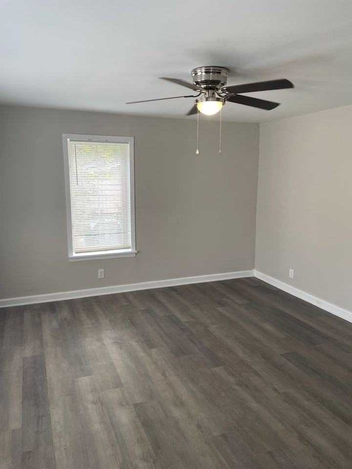 1664 E Twenty-Second St - Photo 7 of 13