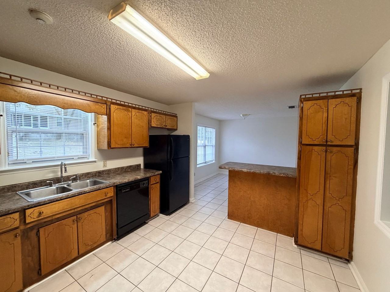 4109 Northlake Dr - Photo 6 of 25