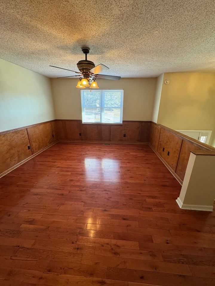 37 Ty Dr - Photo 6 of 14