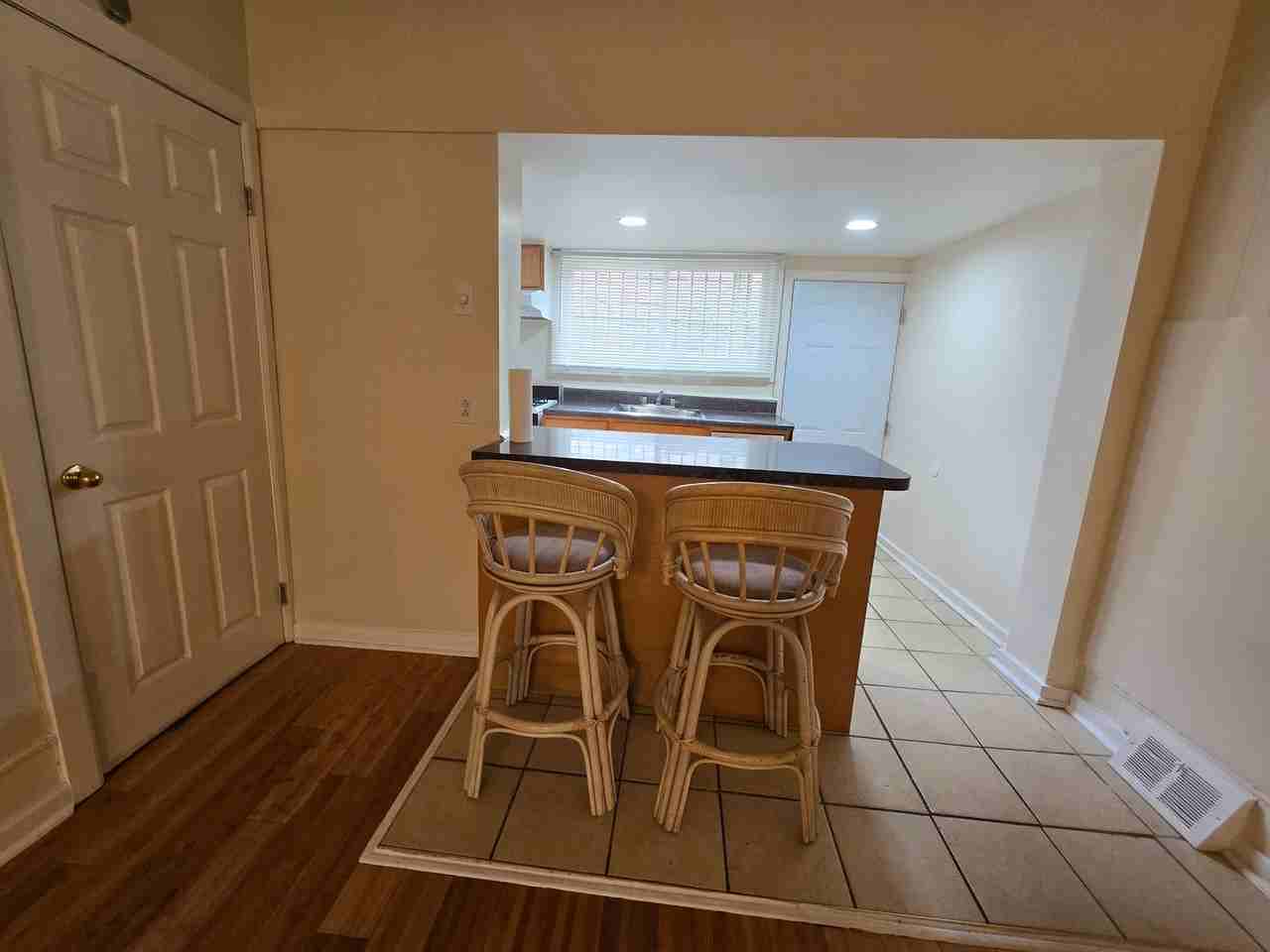 1729 North Dover Street - Photo 5 of 29