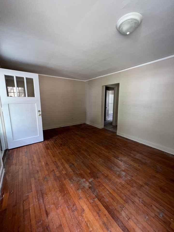 517 Williams St - Photo 3 of 8