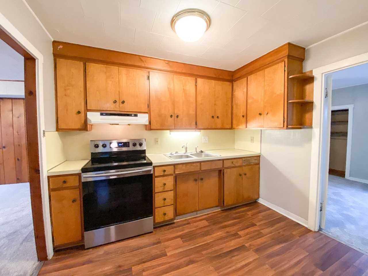 124 S Wilmoth Ave - Photo 2 of 17