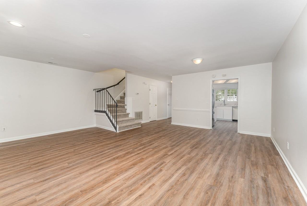 113 Spring Cove Dr - Photo 5 of 21