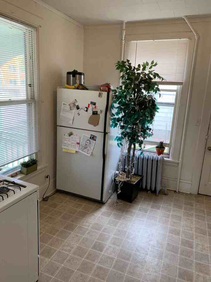 317 E Gorham St - Photo 6 of 9