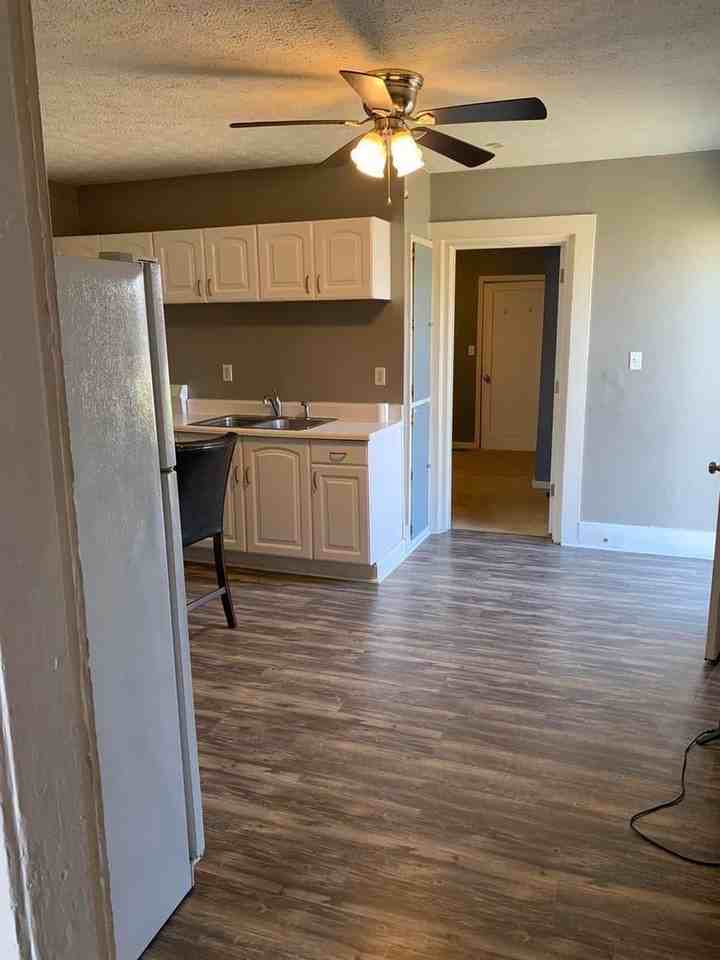 918 918 W. Louisiana Street & 920 W. Louisiana Street - Photo 6 of 10