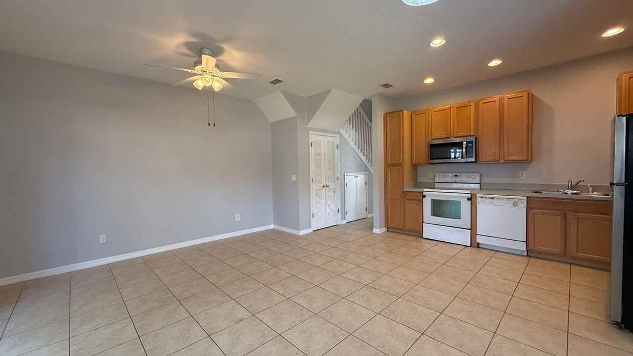 2481 Caravelle Circle - Photo 7 of 40