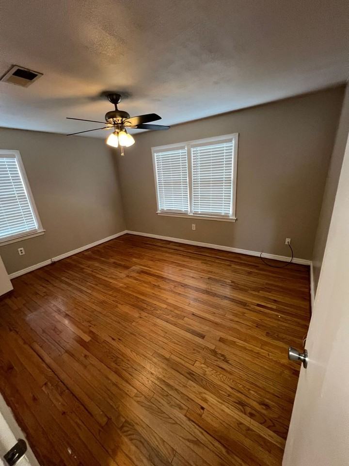 4012 32nd St - Photo 4 of 11