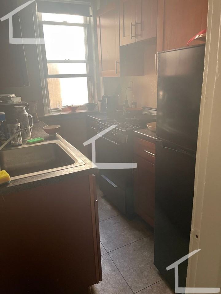 1170 Boylston St - Photo 5 of 7