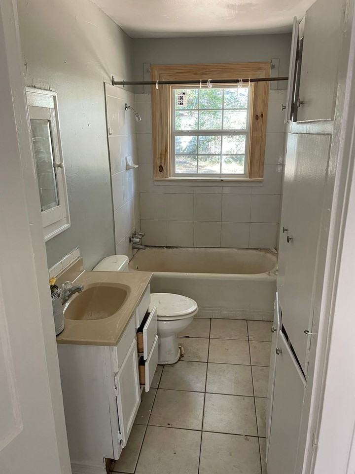 2630 Lindholm St - Photo 6 of 11