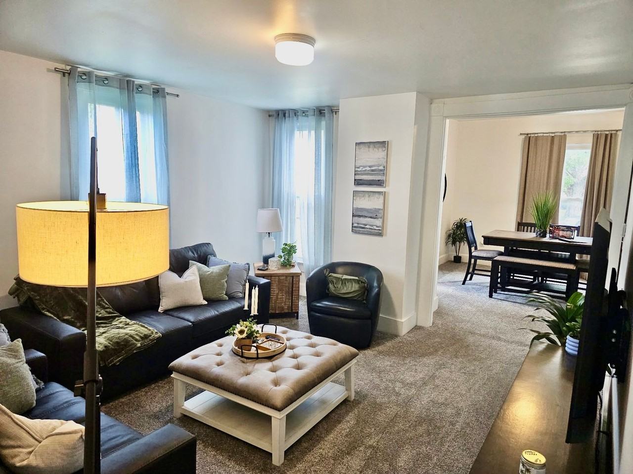 621 N Carver St - Photo 7 of 30